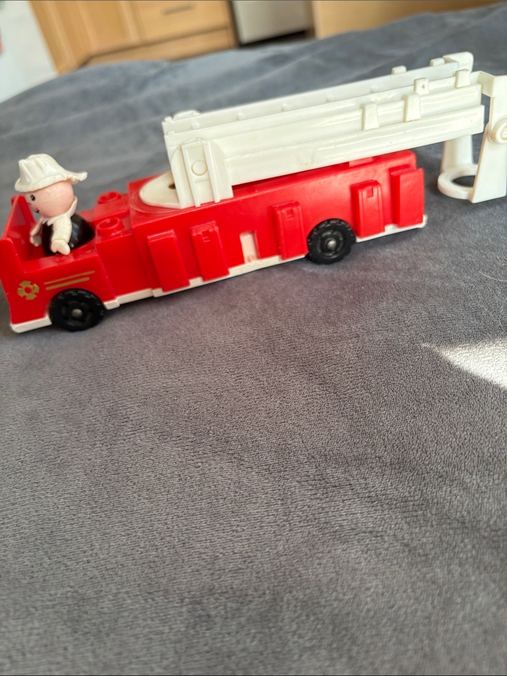 Vintage 1980’s little people firetruck with figure